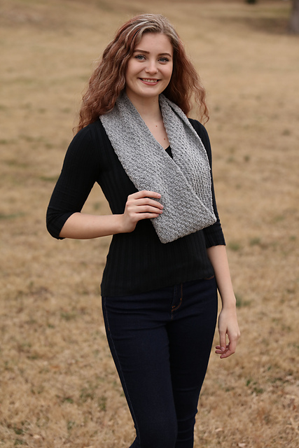 F971 Double Seed Stitch Cowl
