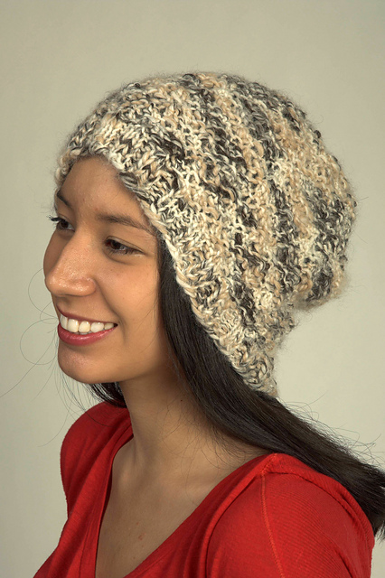 F412 Camino Alpaca Berry Stitch Hat