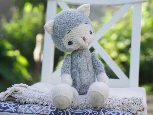 Knit Large Kitty