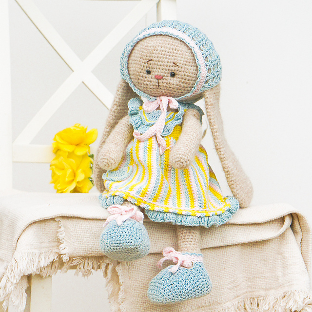 Doll Clothes - Outfit APRIL