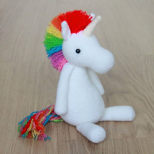 Rainbow Unicorn Amigurumi