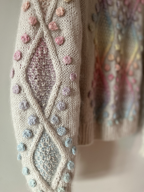 diamonds and pearls sweater colour
