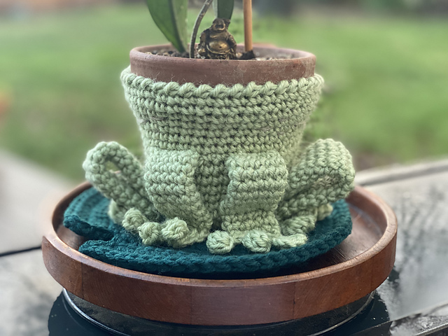 Crochet Frog Planter