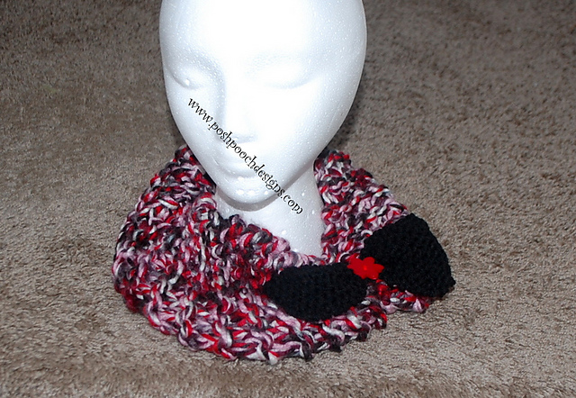 Chunky Cowl With Bow