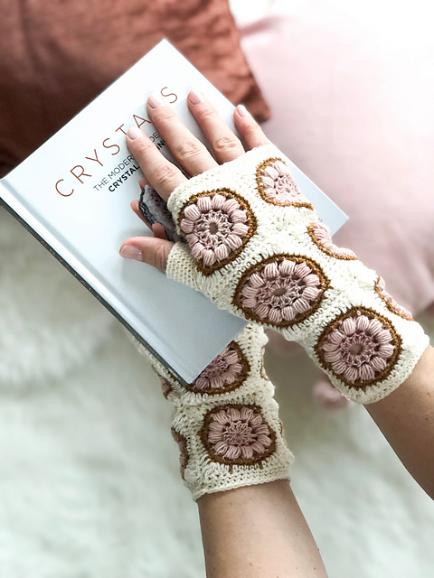 Nightflower Mitts