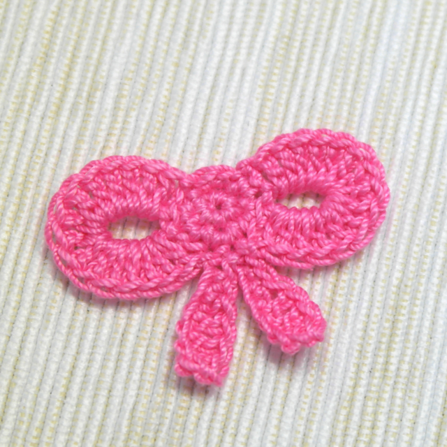 Bow applique