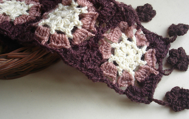 Granny scarf