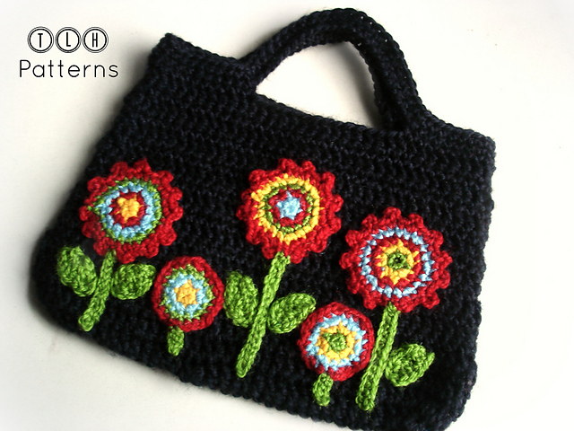 Bag with applique flowers