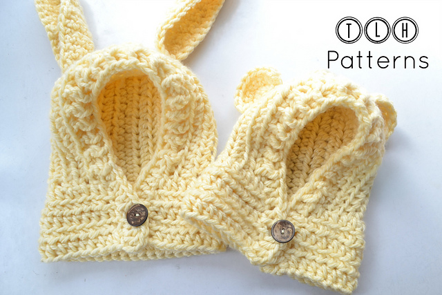 Hooded cowl with ears