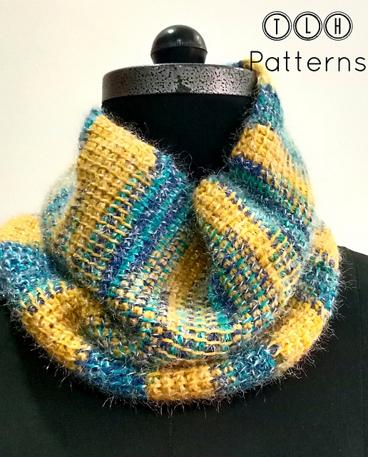 Tunisian crochet cowl