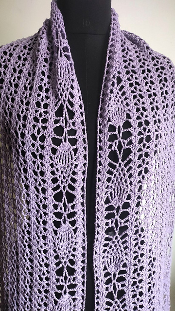 lace scarf with pineapple border