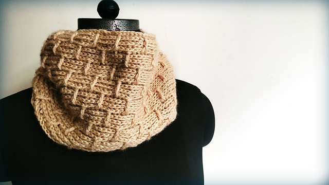 Ravelry: Brique cowl pattern by TLH Patterns