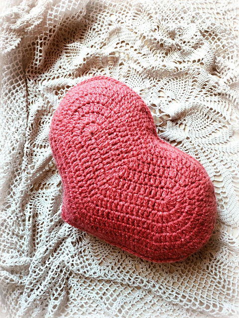 Heart pillow