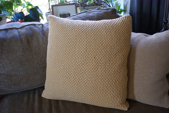 Moss Stitch Cushion with Ties