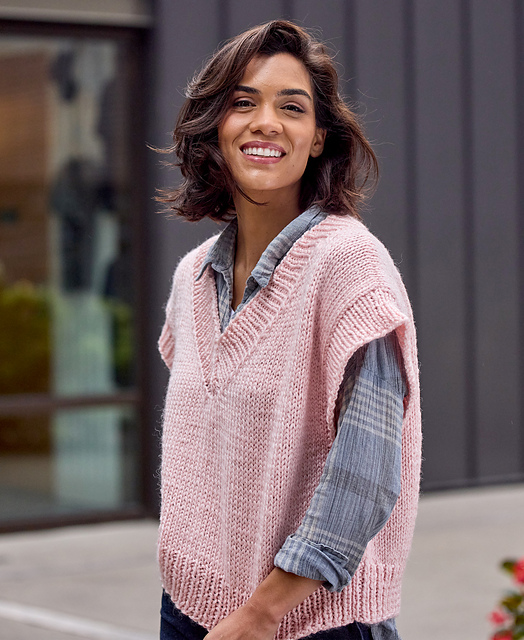AMERI NONNA KNIT VEST ピンク Ameri（アメリ）の「V NECK MINI CABLE VEST（ベスト）」 - WEAR