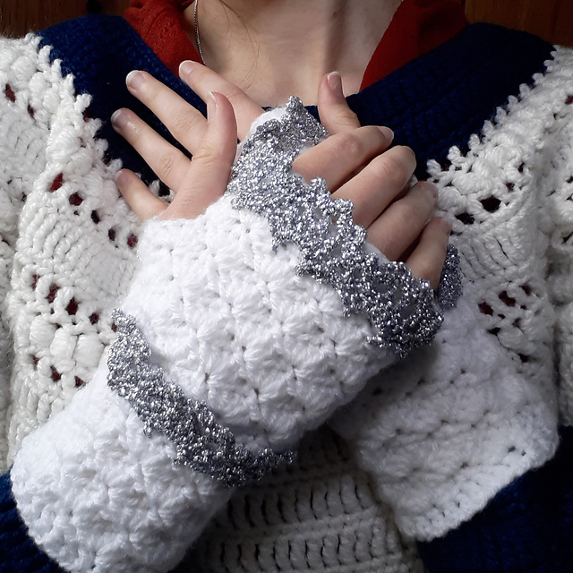Silver Lining Gloves