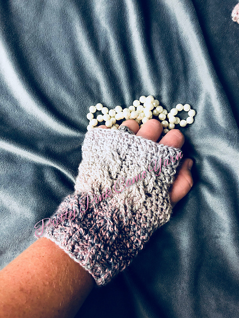 Cabled Gloves