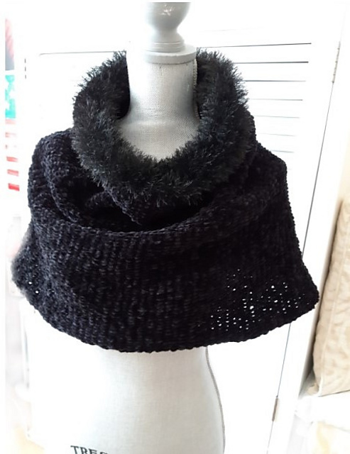 Trio Faux Fur Cowl Hood Capelet