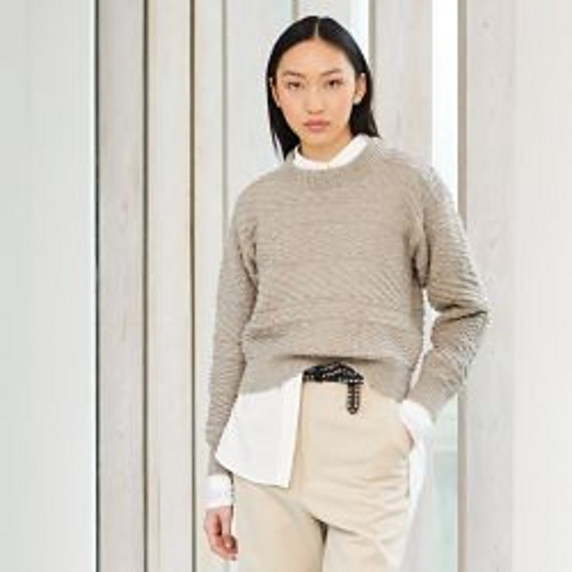 Pullover Modell 01