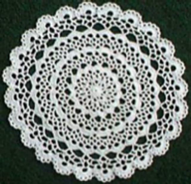 V-Stitch and Shell Doily