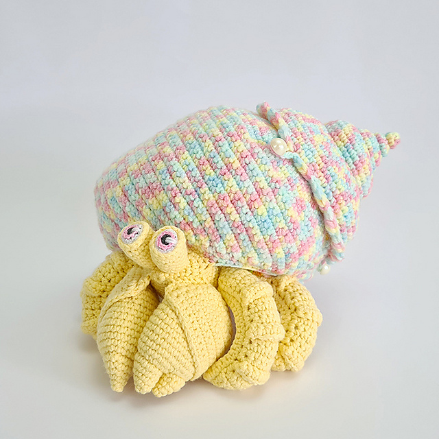 Neptune the Pineapple Crab (reversible)