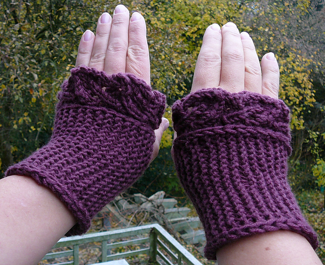 Saroyan fingerless mittens