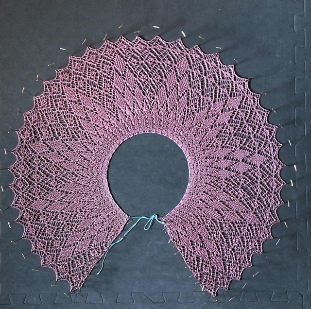 Figure 42. Collar in Torchon