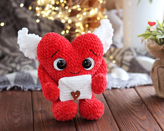 Ravelry: Valentines Heart pattern by Ekaterina Sidorova