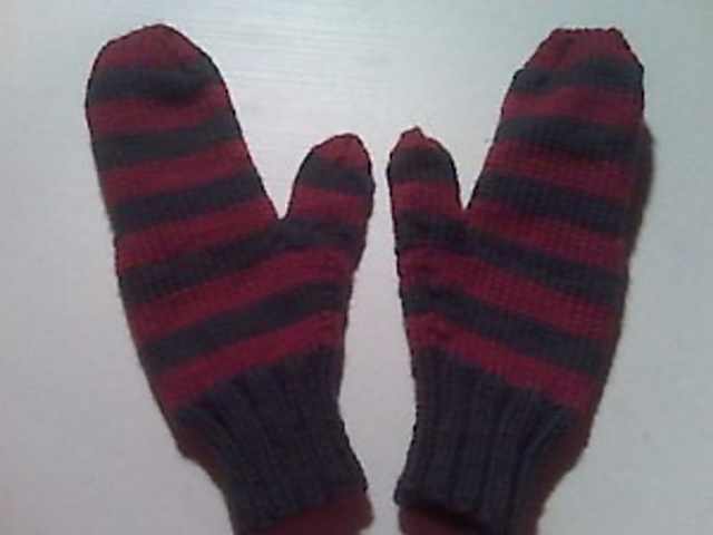 Basic Striped Knit Mittens