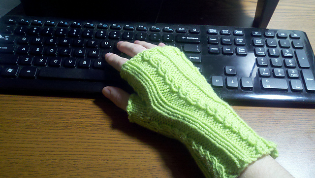 Easy Peasy Fingerless Mitts
