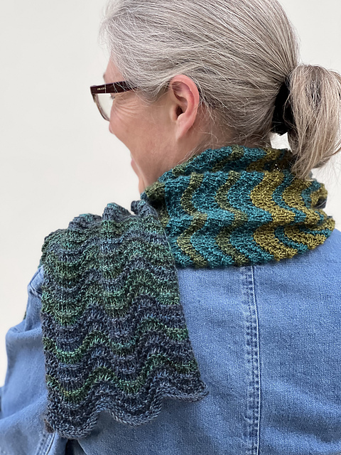 Rolling Waves Scarf