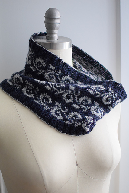Enwreathed Cowl