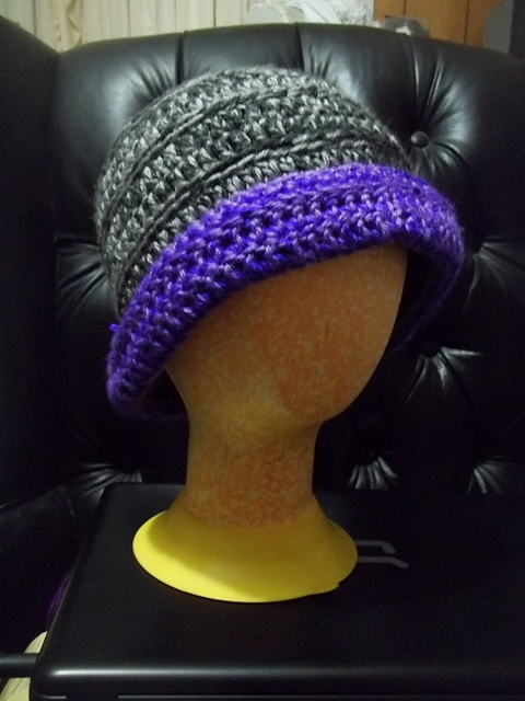 Toboggan Style Men’s Head Warmer Hat