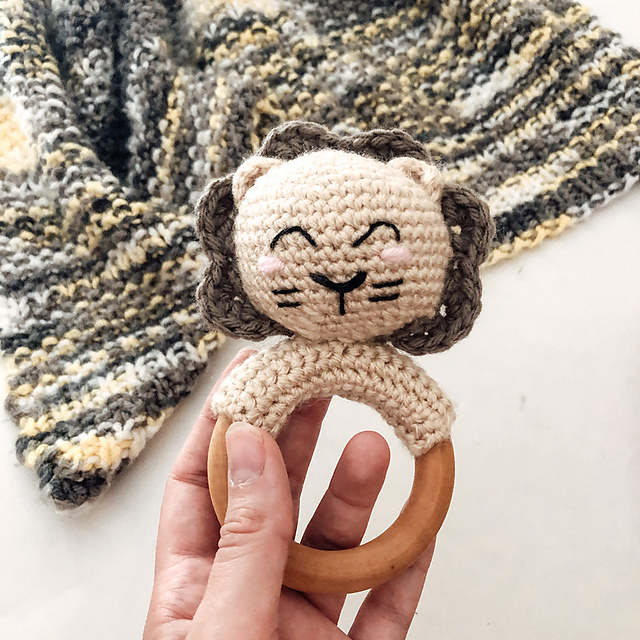Lion Teething Ring Rattle