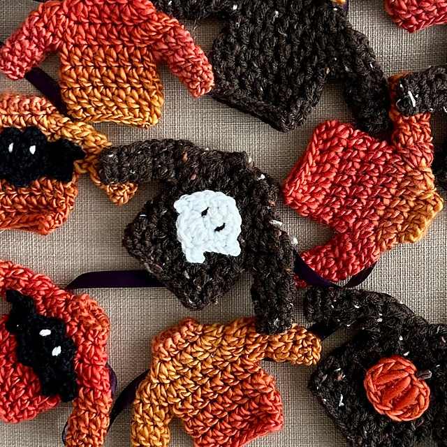 Spooky Tiny Sweater Garland