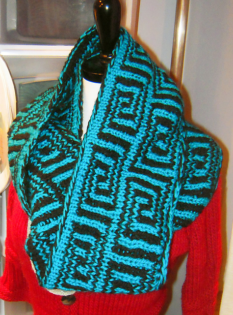 Greek Key Cowl