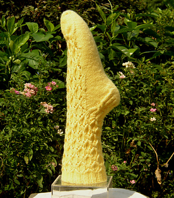 Tulip Socks (Cuff Down)