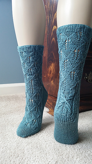 Apple Leaves Socks (Cuff Down)
