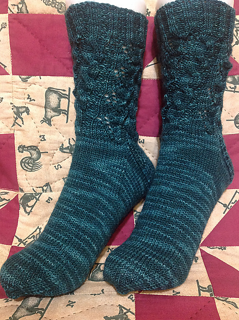 Leafy Cables Socks (Cuff Down)