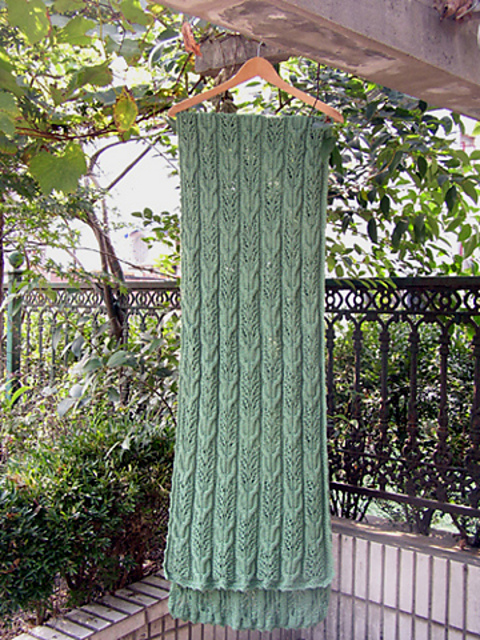 Leafy Cables Shawl