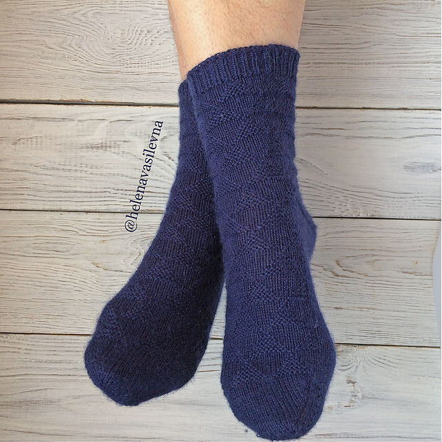 Pyramid Socks (Toe Up)