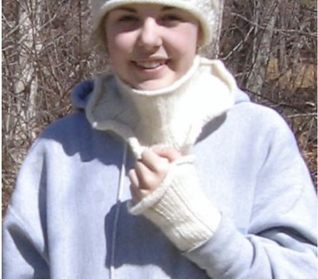 Ruffled Neck Cozy and Wristers