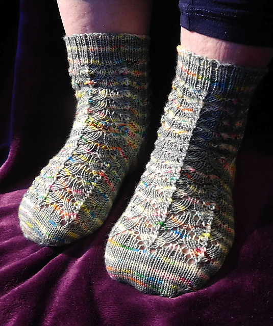 Lucky Horseshoe Socks v4