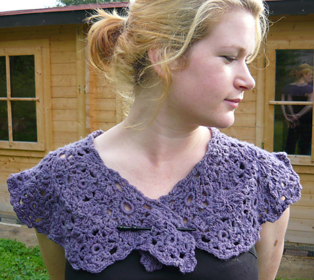 Lara Crochet Shawlette