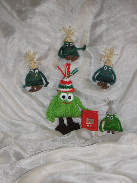 Christmas Tree Minions