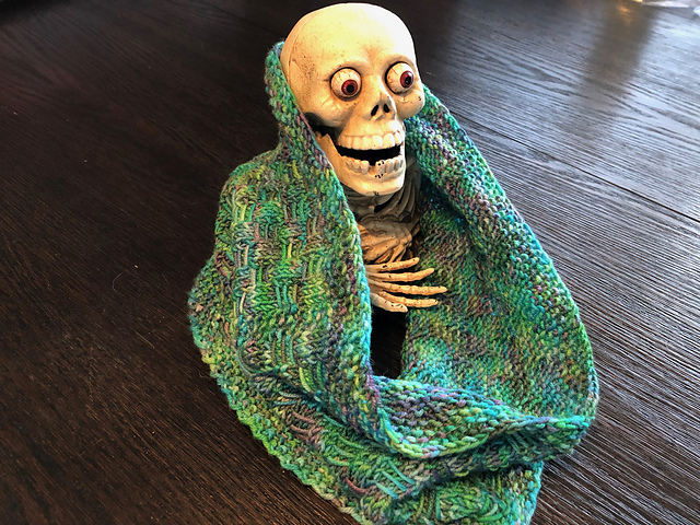 Basketcase Cowl