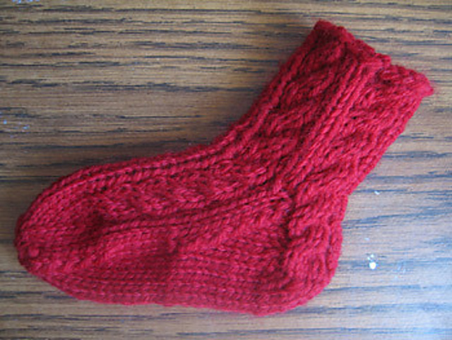 Cabled Toddler Socks
