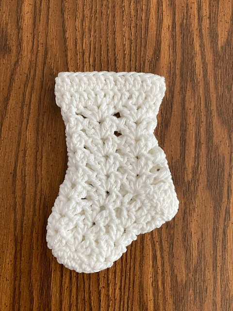 Ravelry: Victorian Fans Stocking Ornament pattern by Melody Gillum