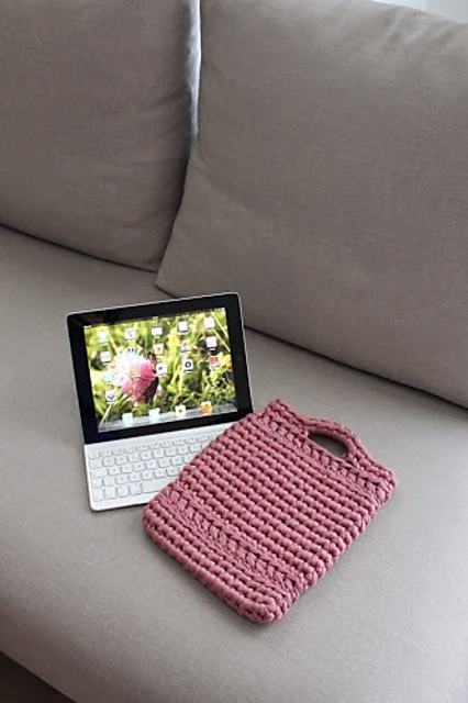 XXL iPad sleeve/Funda de trapillo per iPad