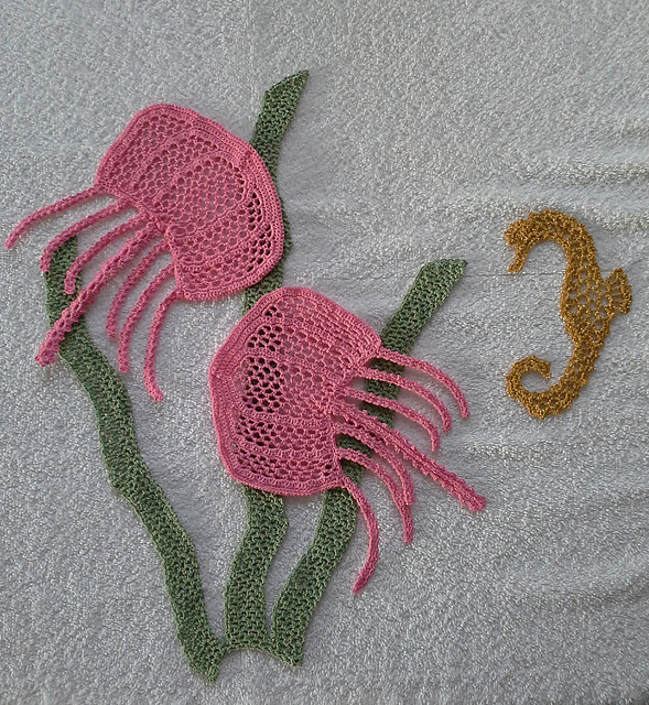 Seascape (Jellyfish, Seahorse, Seaweed)